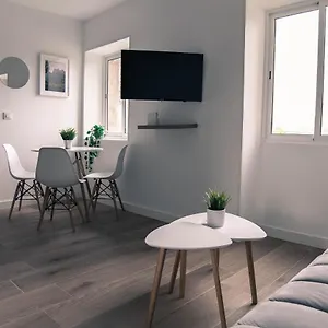 https://apartament-roca-foradada.catalonia-hotels.com