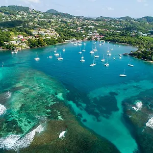 Hotel Blue Lagoon Hotel&marina Ltd